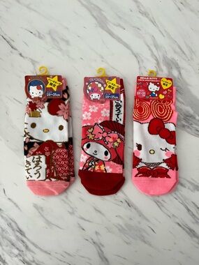 NWT Sanrio Hello Kitty & My Melody Socks Set (3 Pairs) 23–25cm (adult S/M)